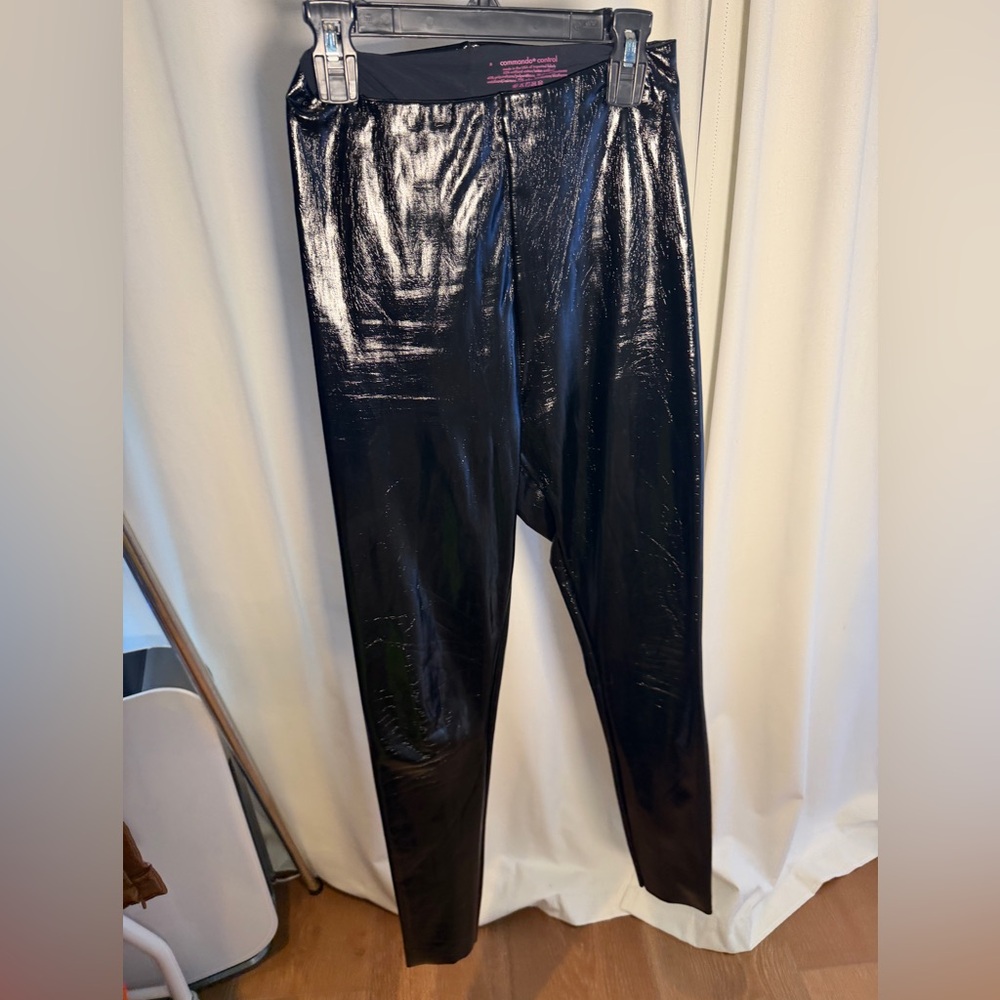 Commando Glossy Black Leggings - Picture 2 of 4